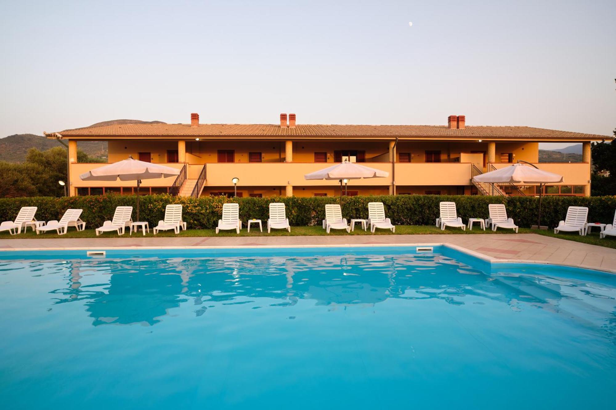 Residence Costa Tirrena Torrenova Kültér fotó